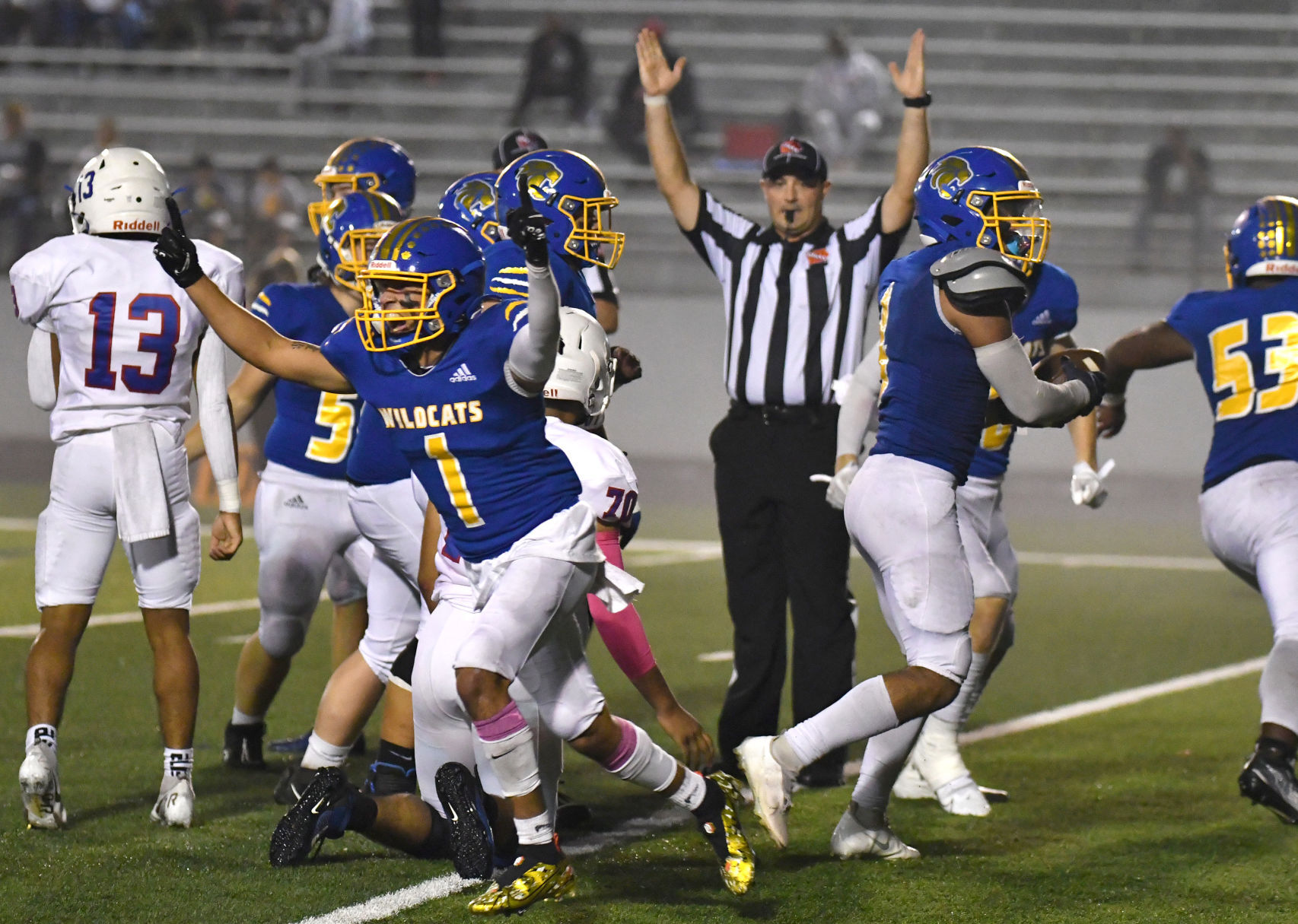 100821-qc-spt-cent-north fball-256